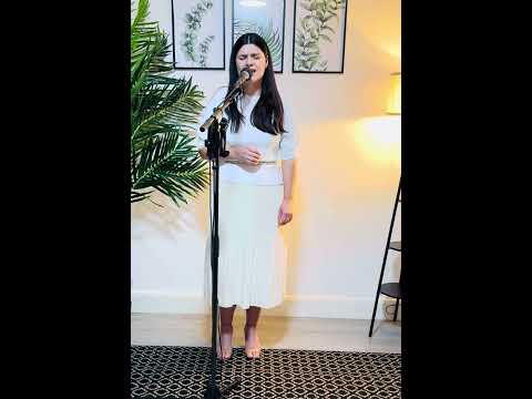 E o cale îngustă - Paulina Tremurici ( Live)