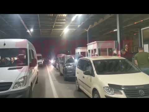 Vama Albița a fost luată cu asalt, în ultimele 48 de ore, de ucraineni care fug din calea războiului