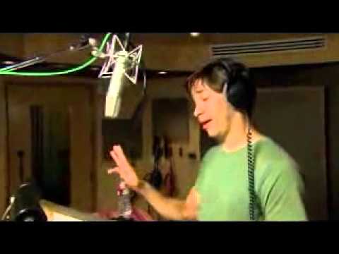 Behind The Scenes Justin Long%e2%80%99s Fitness Journey Showcasing Unperfected Progress