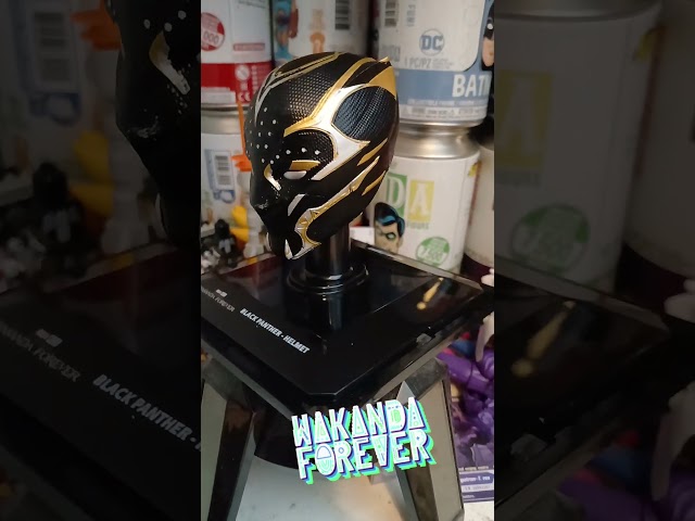 Vídeo relacionado con Marvel Black Panther: Wakanda Forever New Panther Mask Gold Camiseta