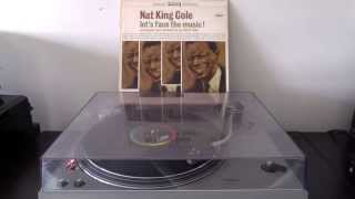 Nat King Cole - Something Makes Me Want To Dance With You [Vinyl]
