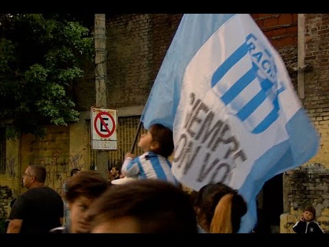 Hinchas de Racing recordaron al gran “Mariscal” Roberto Perfumo