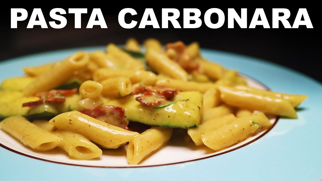 Carbonara pasta with zucchini