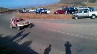 preview picture of video 'Honda HPD Desert Pilot 2011 Baja 1000 ojos negros'