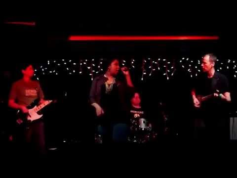 Angela Quao - RAW - How do I let a good man down (live Sharon Jones cover).