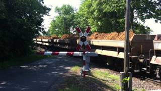 preview picture of video 'V300 der Wismutbahn bei Großenstein'