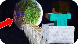 NOOB HA CONSTRUIDO EN UN CAMINO DE RIELES HACIA LA TIERRA EN MINECRAFT - TROLL