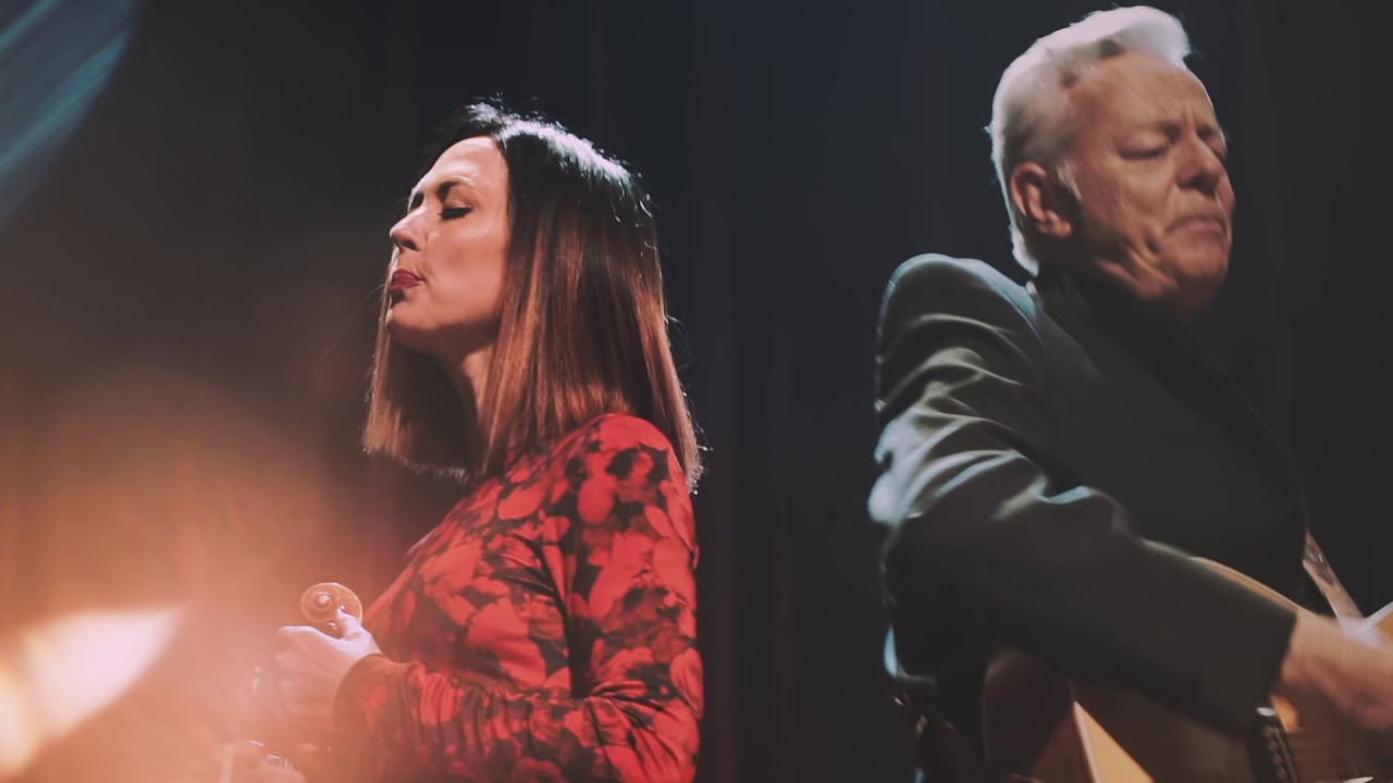 Borderline | Collaborations | Tommy Emmanuel with Amanda Shires - YouTube