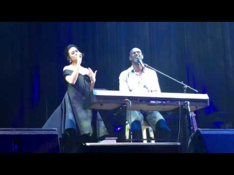 (CLOSEUP) Raisa & Brian Mc Knight duet, Jakarta, 8th Dec 2016