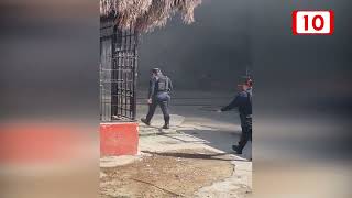 Se incendia camioneta de Estafeta en Boulevard de Playa del Carmen