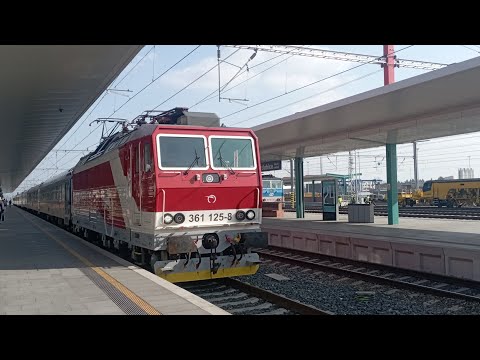 361 125-8 ve stanicí Pardubice