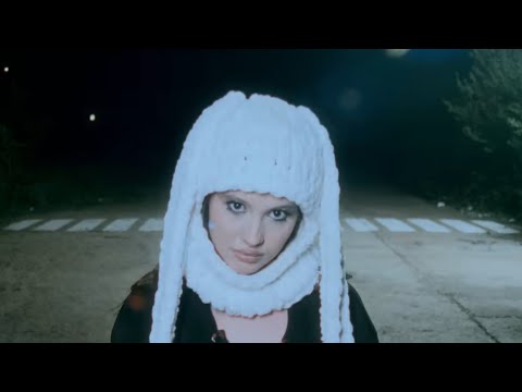 Erika Isac x Delia - Doamna Delia e delulu