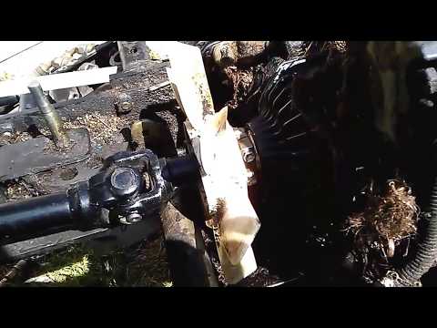 07 john deer 2305 front transmission. seal