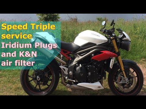 Speed Triple service - Iridium spark plugs & K&N air filter