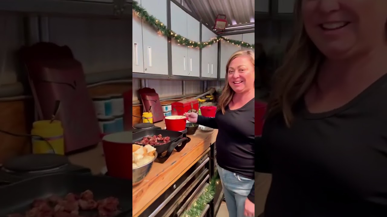 DIY Wreath Making Party FREE greenery hack! 💚🌿 #barn #barninspo #cute #cutebaby #babyanimals #bab