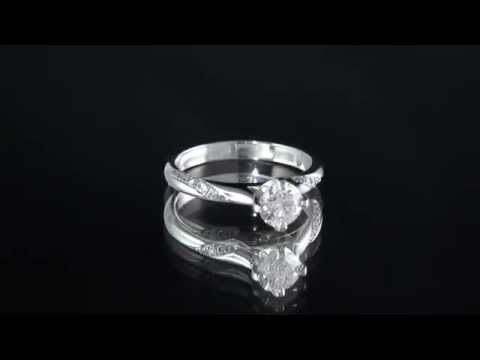 SD001 Unusual Melee Set Diamond Ring