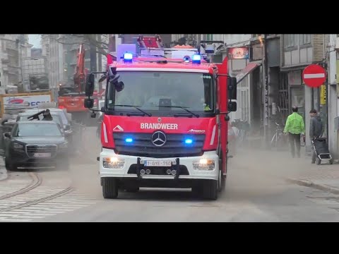 Autoladder 28 + Autopomp 12 Brandweer antwerpen post Centrum met spoed naar 3 Interventies