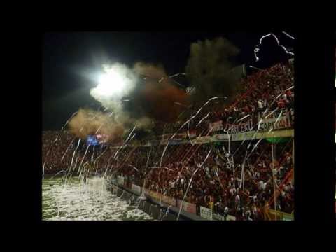 "http://www.youtube.com/watch?v=O9n8wJA4IrI" Barra: La 12 &bull; Club: Alajuelense
