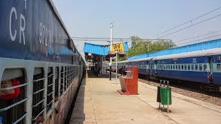 preview picture of video 'UDYOG NAGRI Express Arriving At ORAI | Pune Gorakhpur Summer Special | Indian Railways'