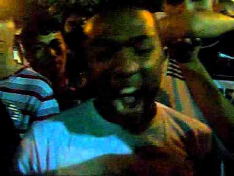 Doble V vs Black Lickona En la castellana