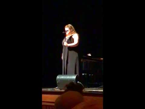 Bonnie Milligan sings a Diva Mashup of All By Myself/Someone Like You/I Have Nothing
