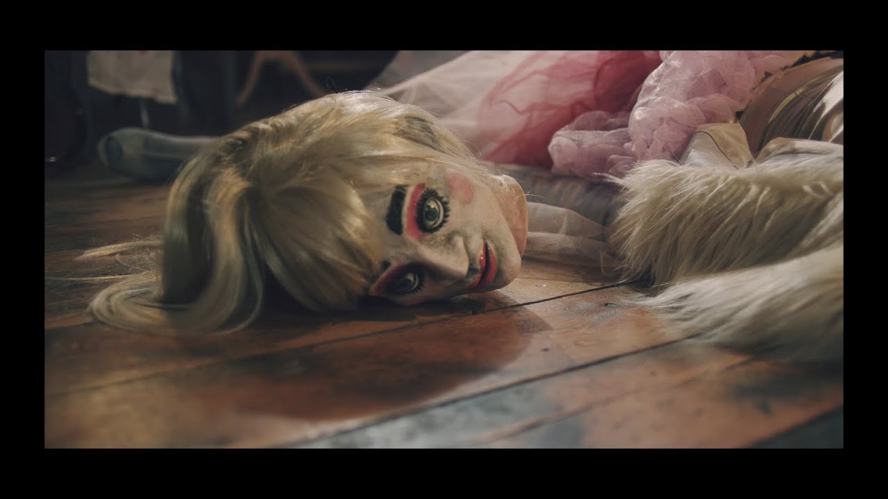 Ackou – Private Waltz (Official Music Video)