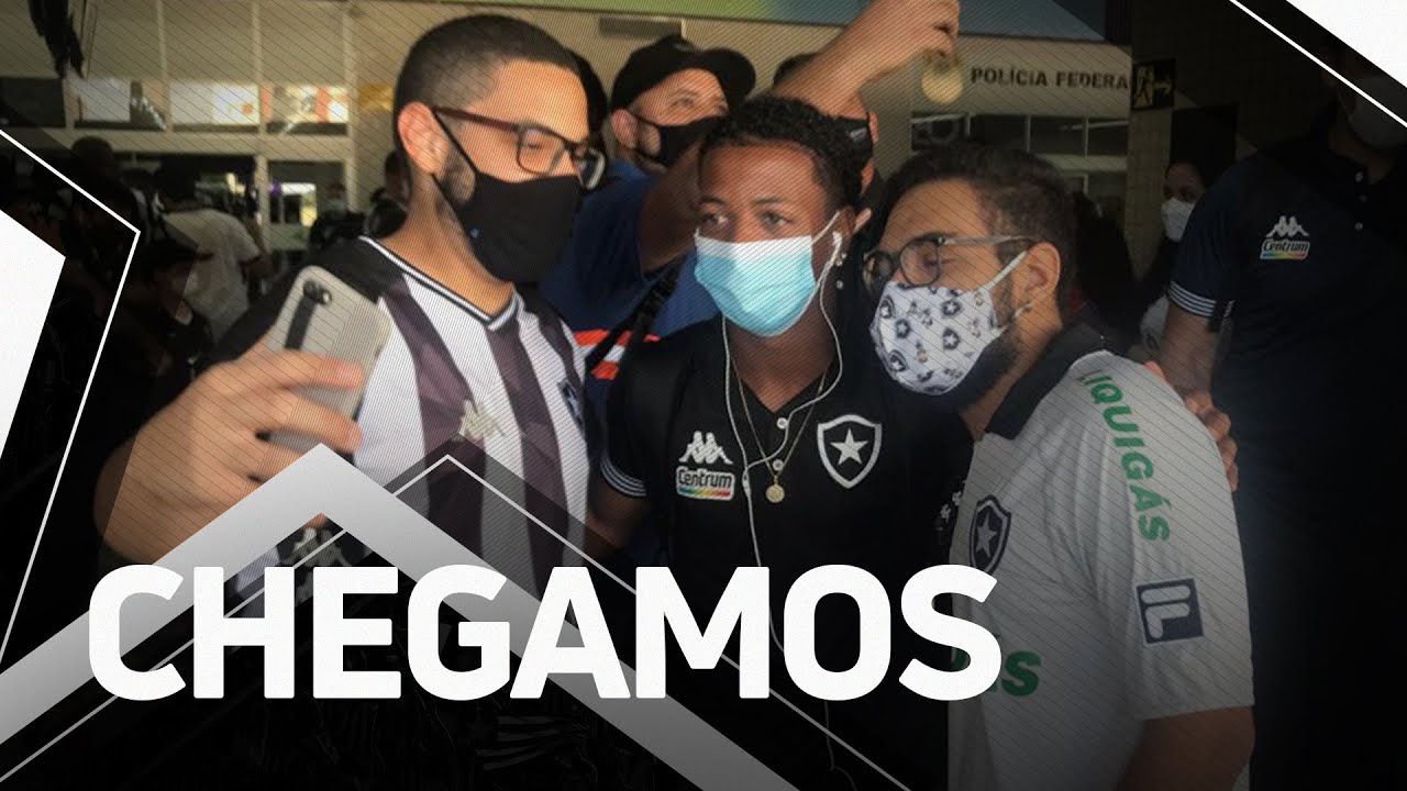 Torcedores recebem Botafogo com carinho em Aracaju e são retribuídos com brindes Torcedores recebem Botafogo com carinho em Aracaju e são retribuídos com brindes