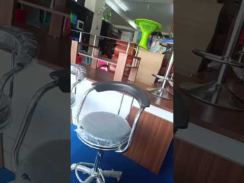 Black m r office work station chair