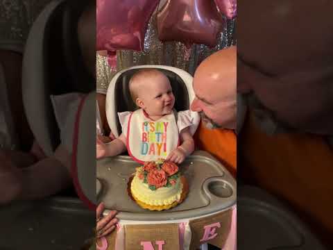 1st Birthday Smash Cake Share