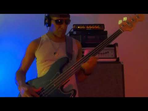 RIPPINGTONS “Seven Nights In Rome” (bass cover)