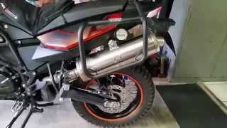 preview picture of video 'F800GS Standard Exhaust VS Berserker (Scorch) Exhaust'