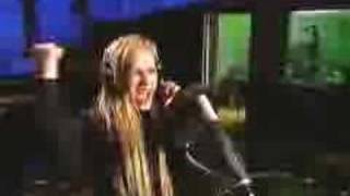 Avril Lavigne Singes SpongeBob SquarePants!