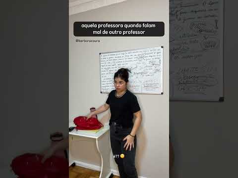 PROFESSORA QUANDO FALAM MAL DE OUTRO PROFESSOR - bárbara coura #shorts