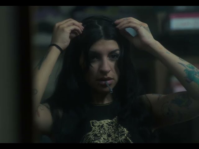 Con Otra von Cazzu ((jetzt ansehen))