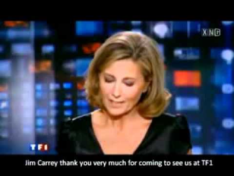 Jim Carrey falls in love with a French reporter.