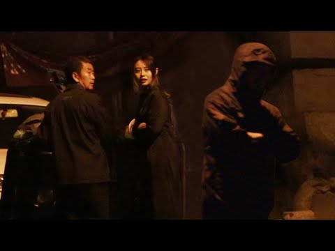 當夜晚被跟蹤的女生向路人求助，會發生什麼？