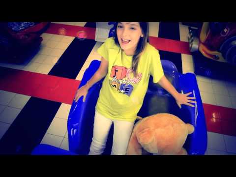 We can't stop Miley Cyrus - Mandy Star 10 years old singer