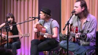 JP, Chrissie Hynde and the Fairground Boys - Meanwhile (Bing Lounge)