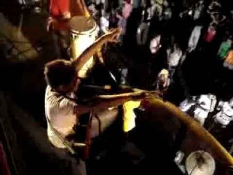 THIAGO VYDALL - TAMBÉM É CHICLETÃO (PRÉ-CARNAVAL DE PARAOPEBA 2011)