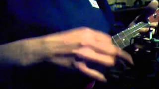 Video thumbnail for Brüko Nr. 5 flacher Korpus gegen Stagg US-80 SE by Uke154