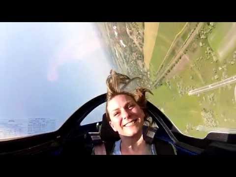 Glider aerobatics with Pál Hársfalvi on the Fox