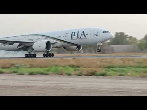 PIA airline Landing 🛬 at Lahore airport