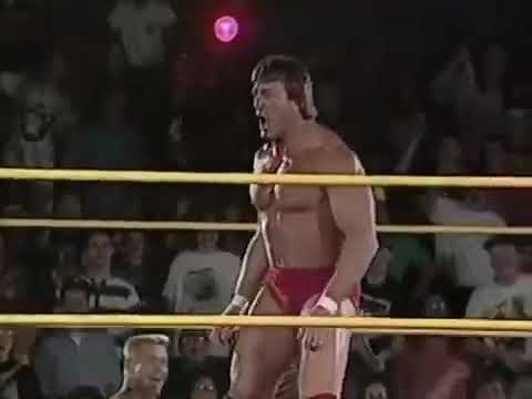 Paul Orndorff loses it when he finds out it's not his robe in the bag - 11/21/1992 - SMW