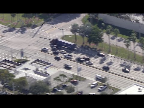 WEB EXTRA: Driver In Police Pursuit Drives Wrong Way On Busy Road