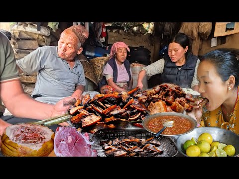 Organic Village Cooking in Eastern Rural Nepal | Traditional Fire-Roasted Pork on a Boat |