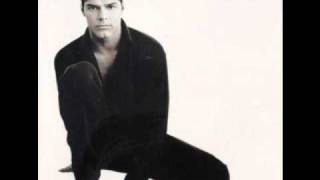 Ricky Martin - Hagamos El Amor (Vuelve)