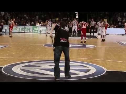 New Yorker Phantoms Braunschweig vs. FC Bayern München - Highlights