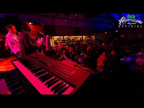 Al Hurricane Jr. - "Pideme La Luna" (en vivo)