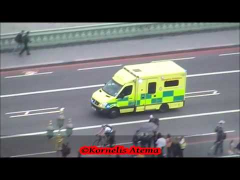 *vanuit London Eye* LAS Ambulance met spoed naar melding