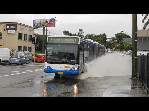 Busways Ryde M/O 1713 - Volvo B12BLEA Custom Coaches CB60